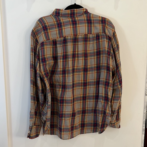 Rivet and thread oversized flannel - Picture 3 of 4